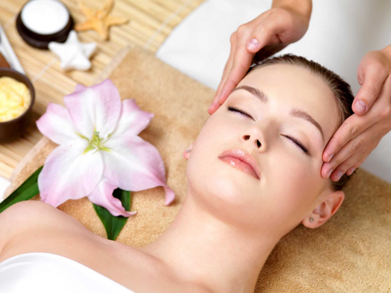 Các dòng kem massage mặt chuyên dùng cho spa?