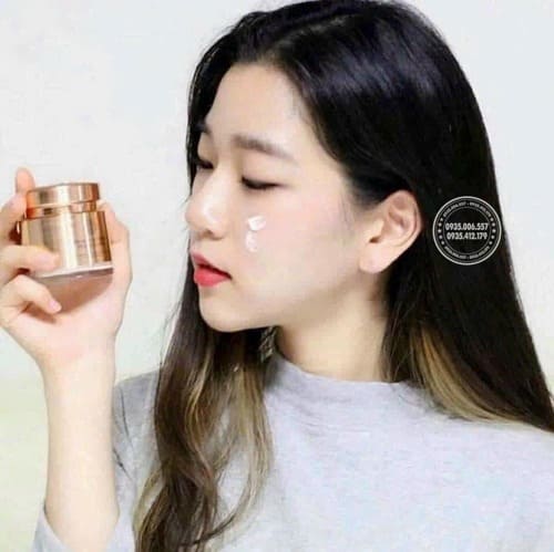 cach-dung-neck-cream-vella-giup-da-co-cang-muot-khong-ngo1